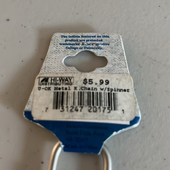 Keychain Oklahoma Sooners. Metal keychain with spinner - Picture 5 of 5